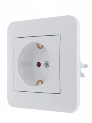 Фотография товара 'Lezard 708-0200-124B KARINA LIFE Розетка с защитой от детей ПБТ'