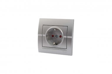 Фотография товара 'Lezard 702-2828-124B DERIY Розетка с защитой от детей серебристый металлик'