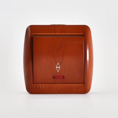 Фотография товара 'Lezard NATA Выключатель проходной с подсветкой, 710-0600-114'