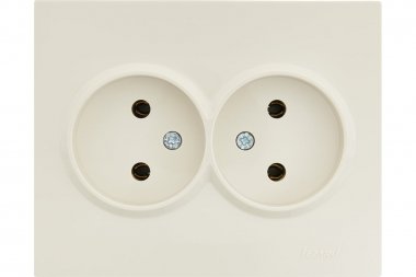 Фотография товара 'Lezard 742-0300-128 VESNA Розетка двойная б/з керамика'