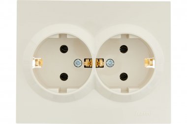 Фотография товара 'Lezard 742-0300-127 VESNA Розетка двойная с/з керамика крем'