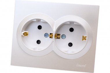 Фотография товара 'Lezard 742-3000-178B VESNA Розетка двойная с защитой от детей ПБТ'