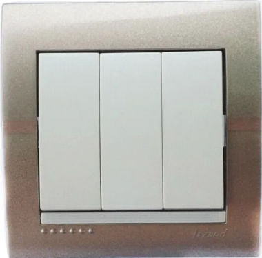 Фотография товара 'Lezard 702-3130-109 DERIY Выключатель тройной светло-коричневый -жемч.белый перламутр'