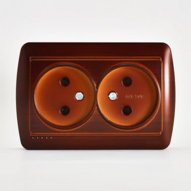 Фотография товара 'Lezard DEMET Розетка двойная без заземления закрытый корпус, 711-0400-128'