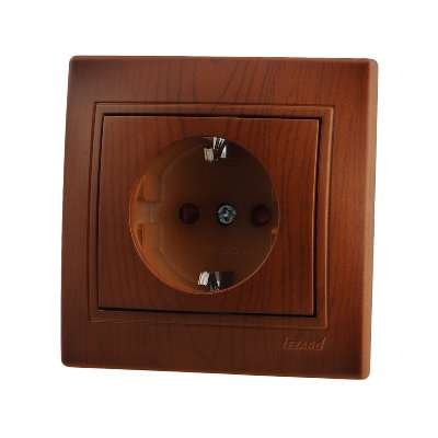 Фотография товара 'Lezard MIRA Розетка с защитой от детей керамика, 701-0801-124'