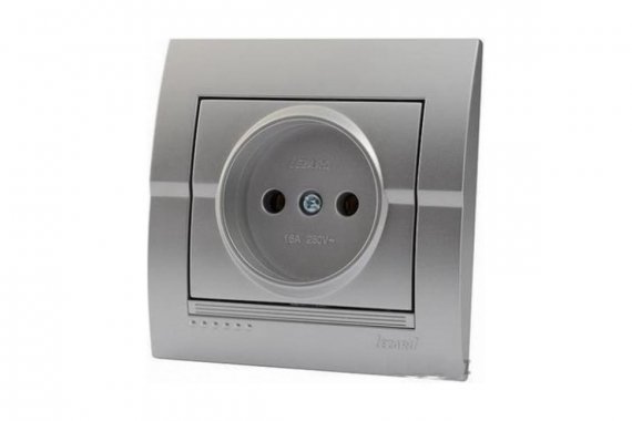 Фотография товара 'Lezard 702-2828-121B DERIY Розетка б/з серебристый металлик'