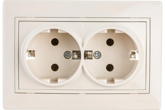Фотография товара 'Lezard 701-0303-127BMIRA Розетка двойная с/з бакалит'