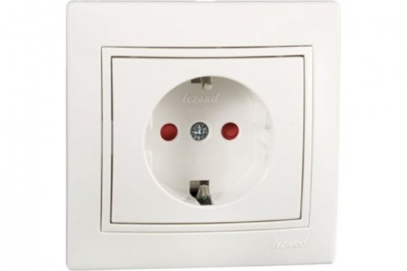Фотография товара 'Lezard 701-0202-124B MIRA Розетка с защитой от детей'