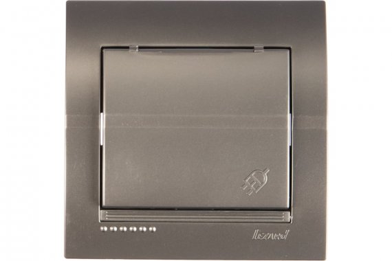 Фотография товара 'Lezard 702-2828-123 DERIY Розетка с/з с крышкой керамика серебристый металлик'